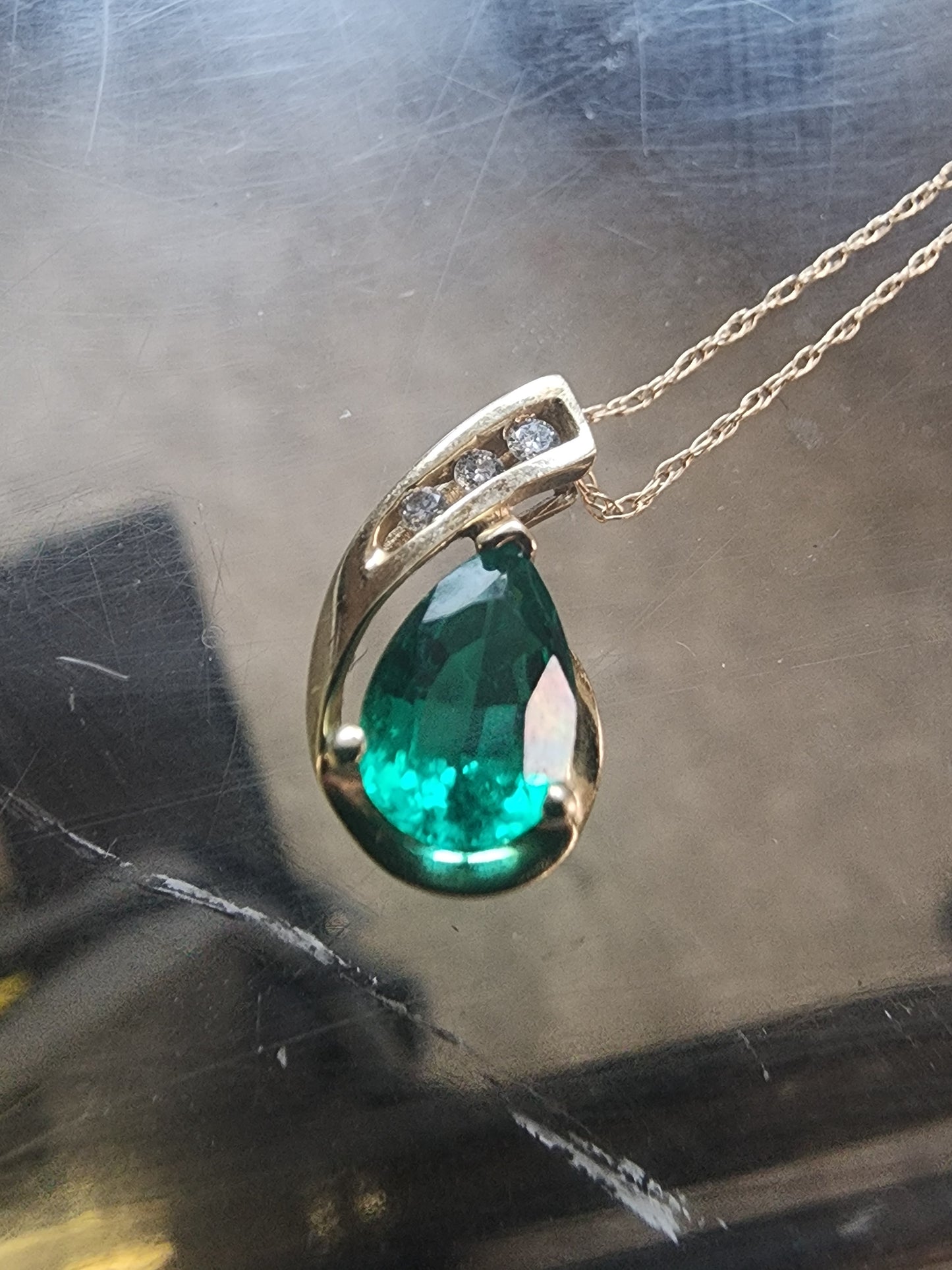 10K Gold Emerald & Diamond Pendant 18.5" (2.04g)