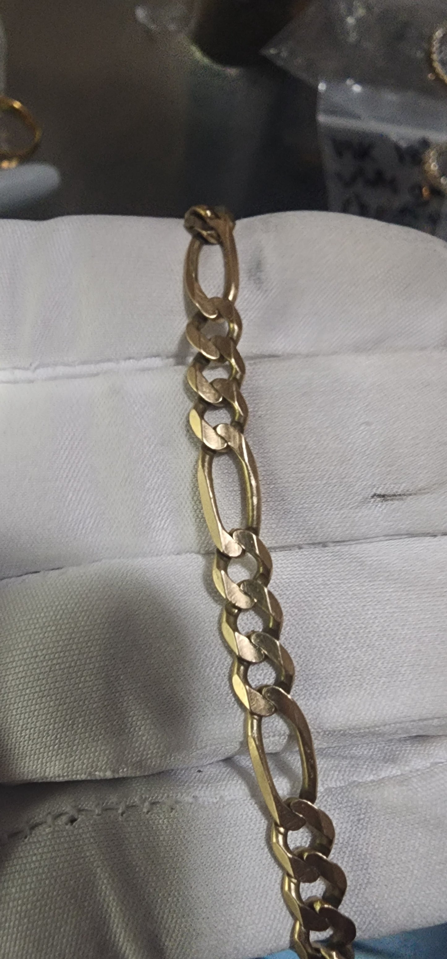 10K Gold Figaro Bracelet – 7” (6mm, 7.52g)