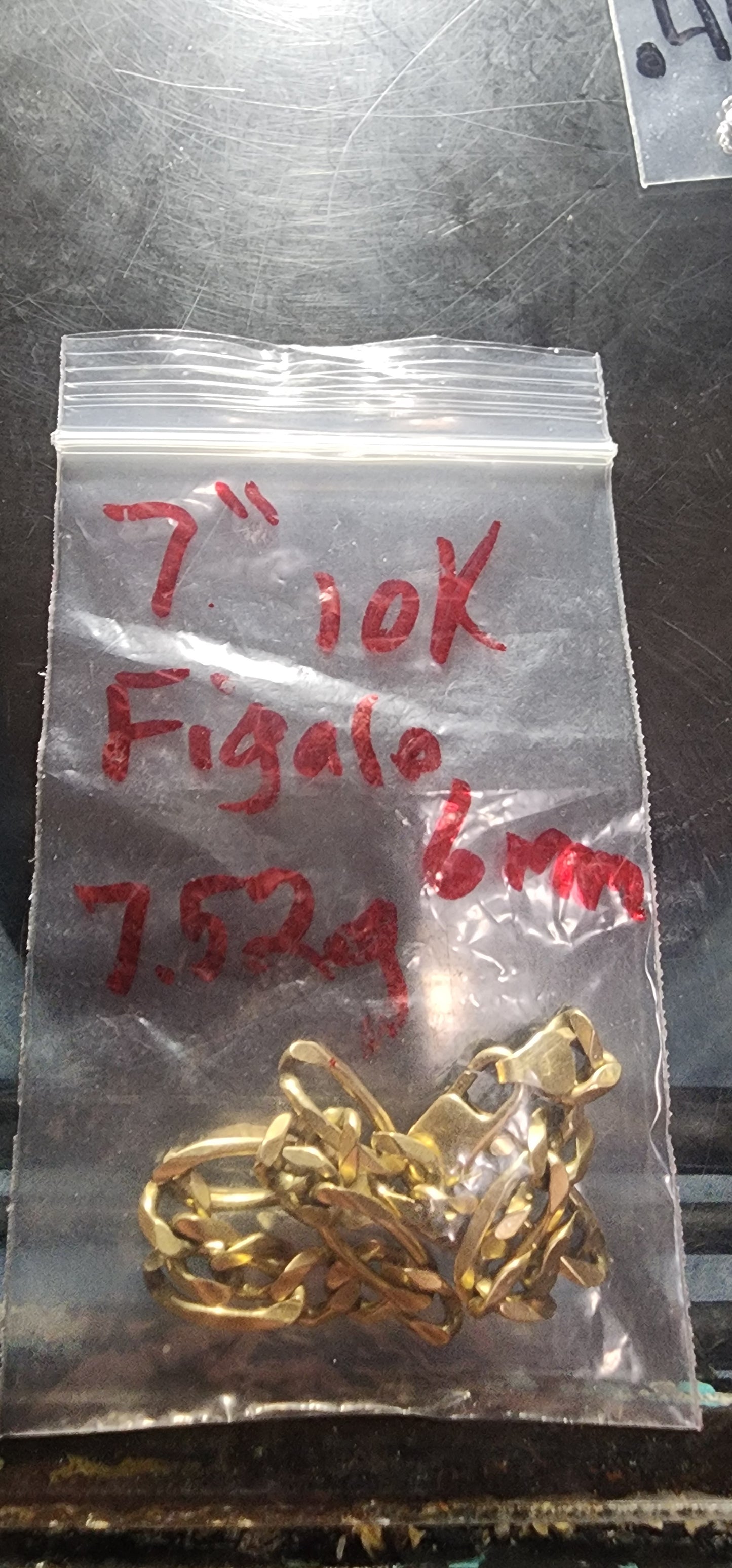 10K Gold Figaro Bracelet – 7” (6mm, 7.52g)