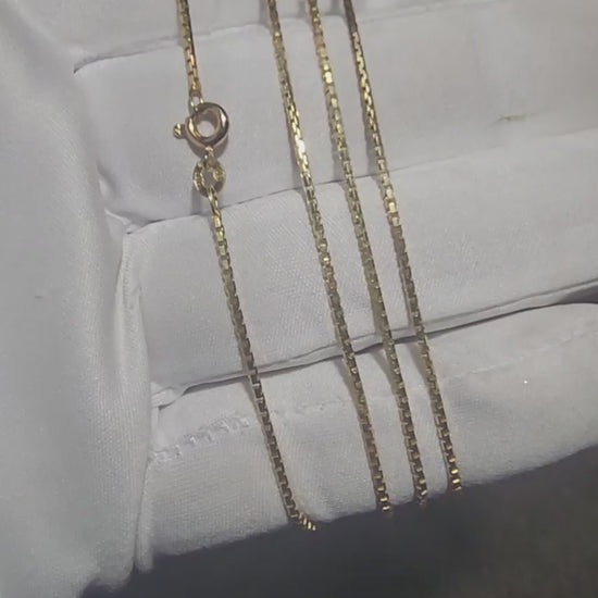 video of Rogue Jewelry 30" 14K Box Link Chain Necklace (1.4mm, 7.6g)