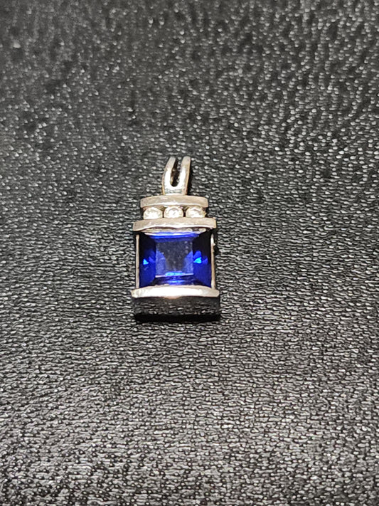 14K White Gold Sapphire & Diamond Pendant (3g)